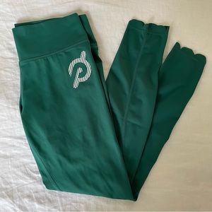 Scalloped Peloton leggings!